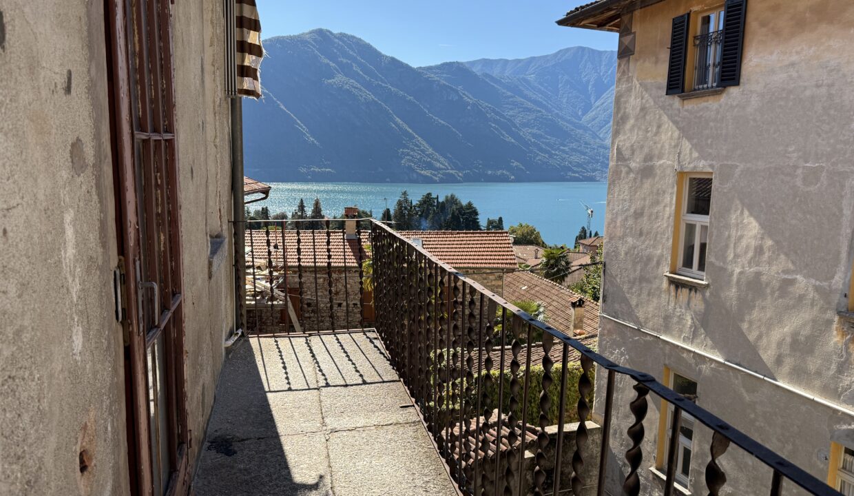 Tremezzo Porzione di Casa da Ristrutturare con Vista Lago 9