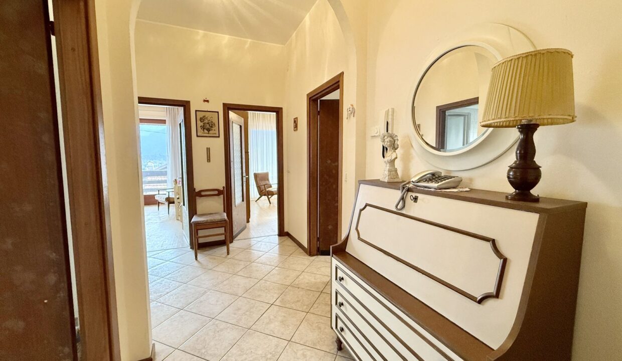 Villa Indipendente Gera Lario con Vista Lago - piano primo