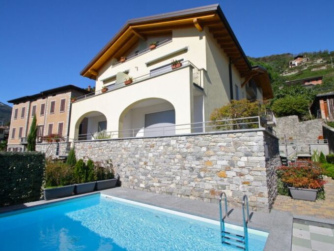 Appartamento Domaso Residence con Piscina