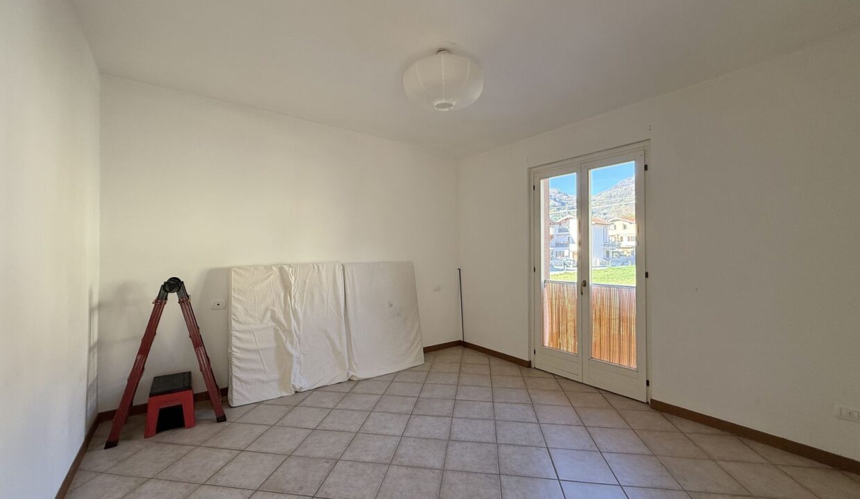 Dongo Appartamento con Terrazzo