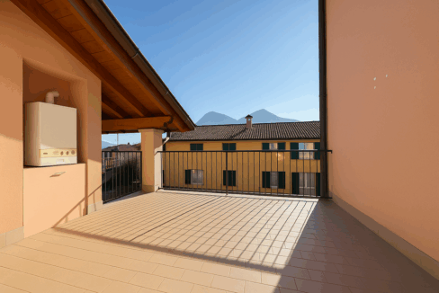 Dongo Appartamento con Terrazzo