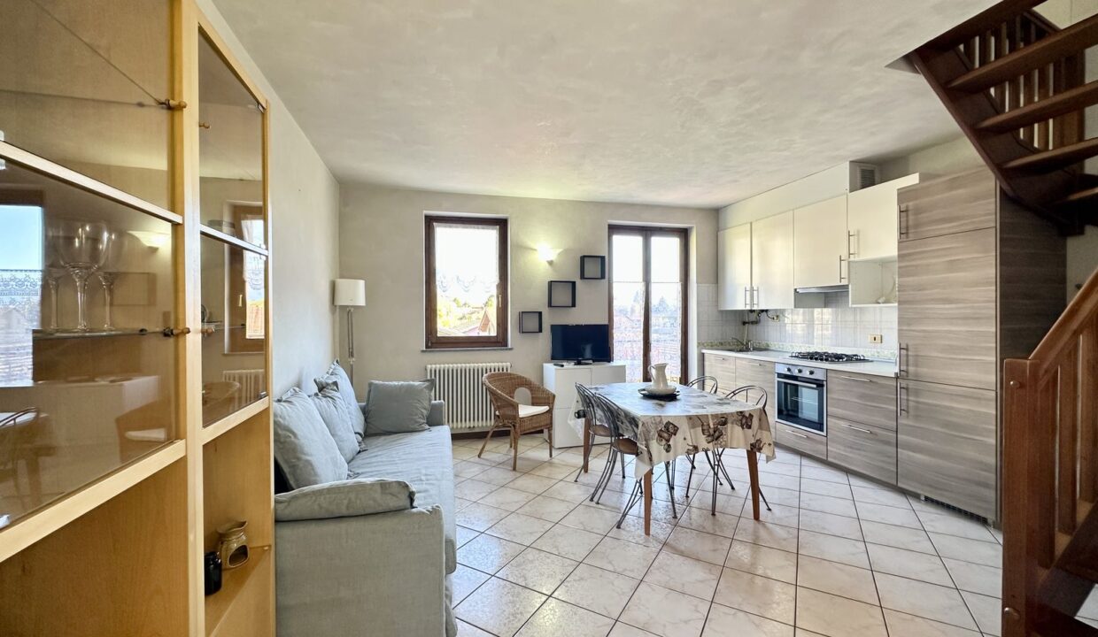 Appartamento Gravedona ed Uniti con Posto Auto