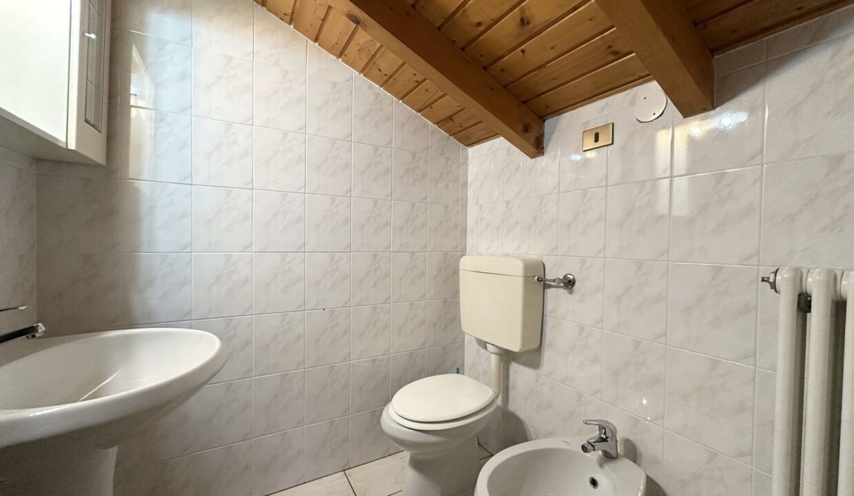 Appartamento Gravedona ed Uniti con Posto Auto