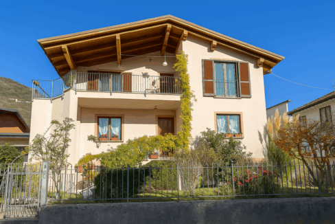 Casa Indipendente Gravedona ed Uniti Lago Como