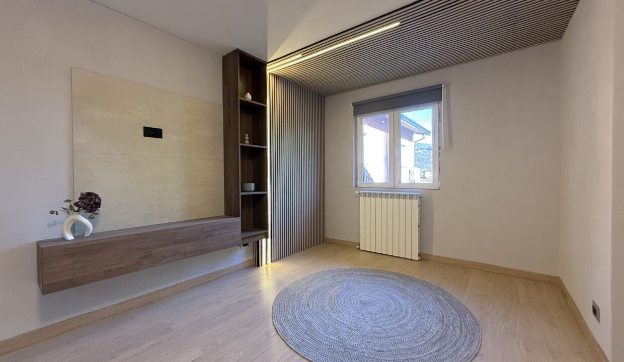 Casa Menaggio con Terrazzi e Posto Auto