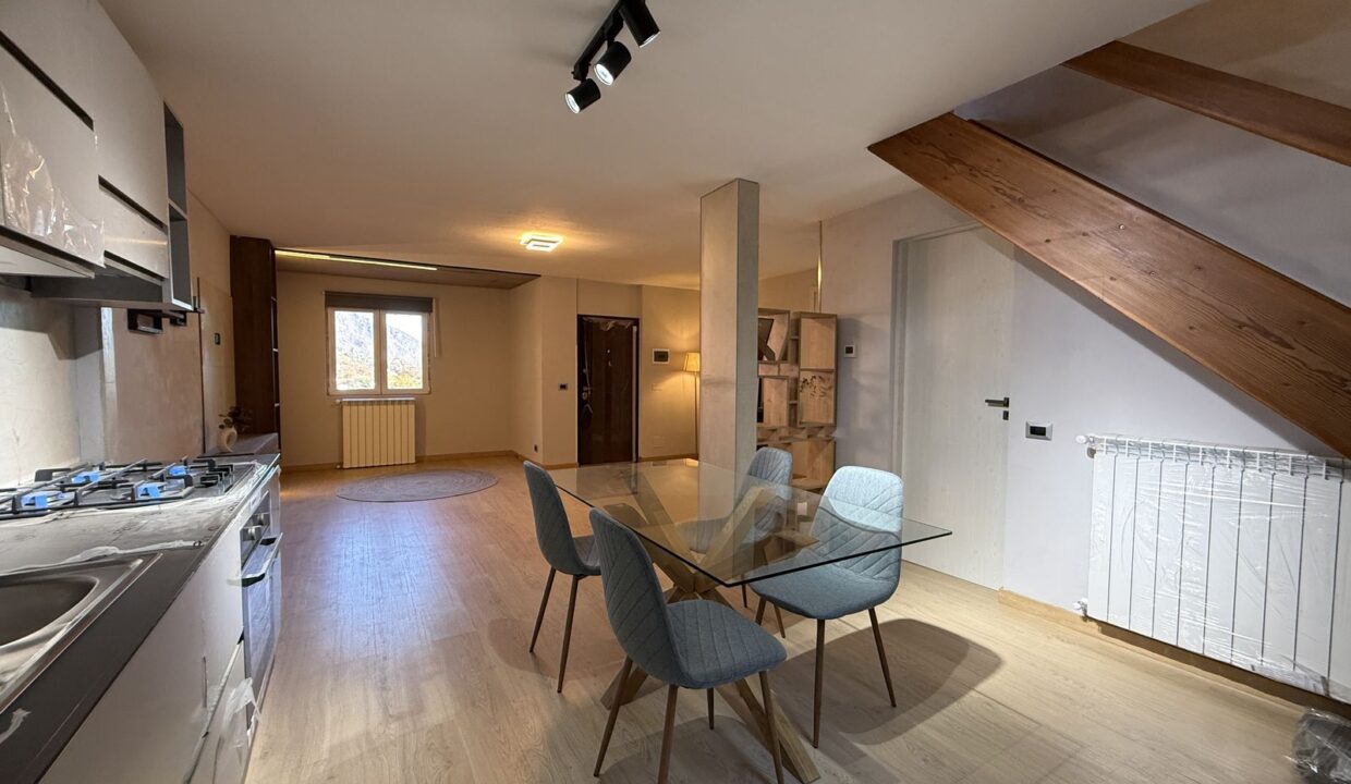 Casa Menaggio con Terrazzi e Posto Auto