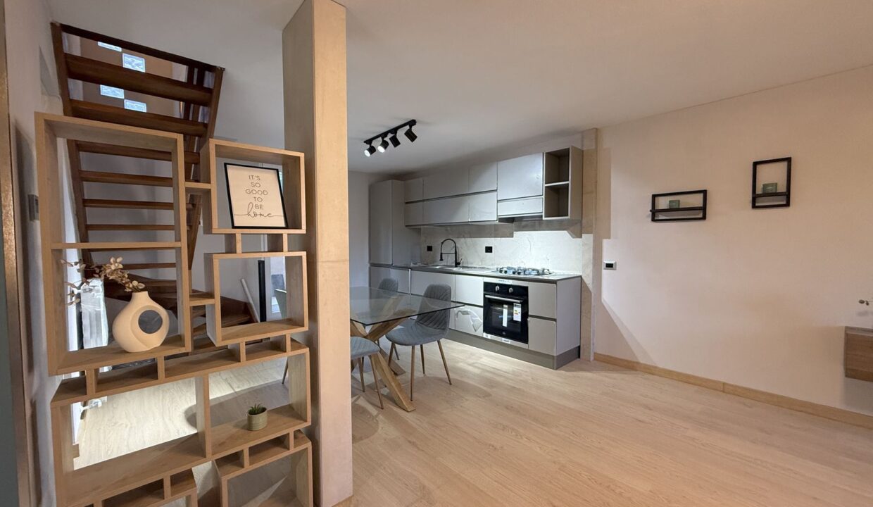 Casa Menaggio con Terrazzi e Posto Auto