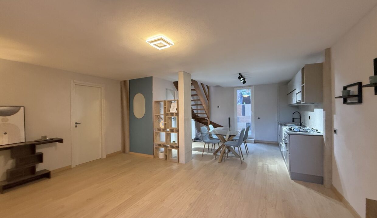 Casa Menaggio con Terrazzi e Posto Auto