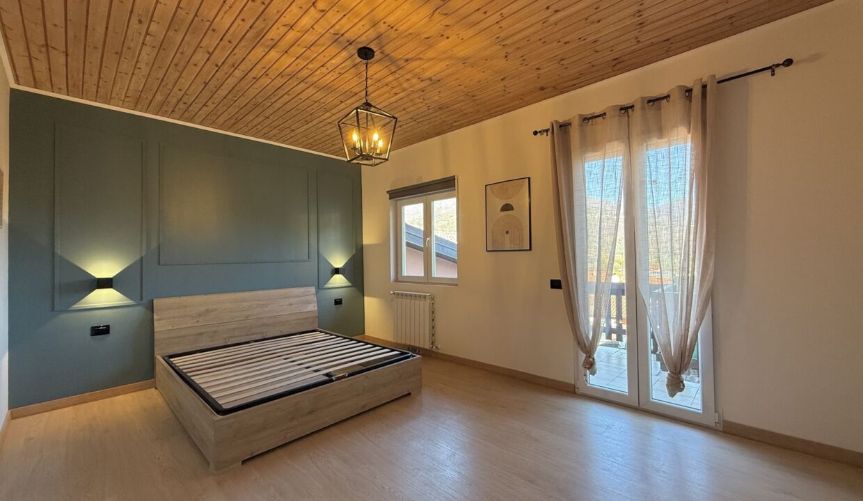 Casa Menaggio con Terrazzi e Posto Auto