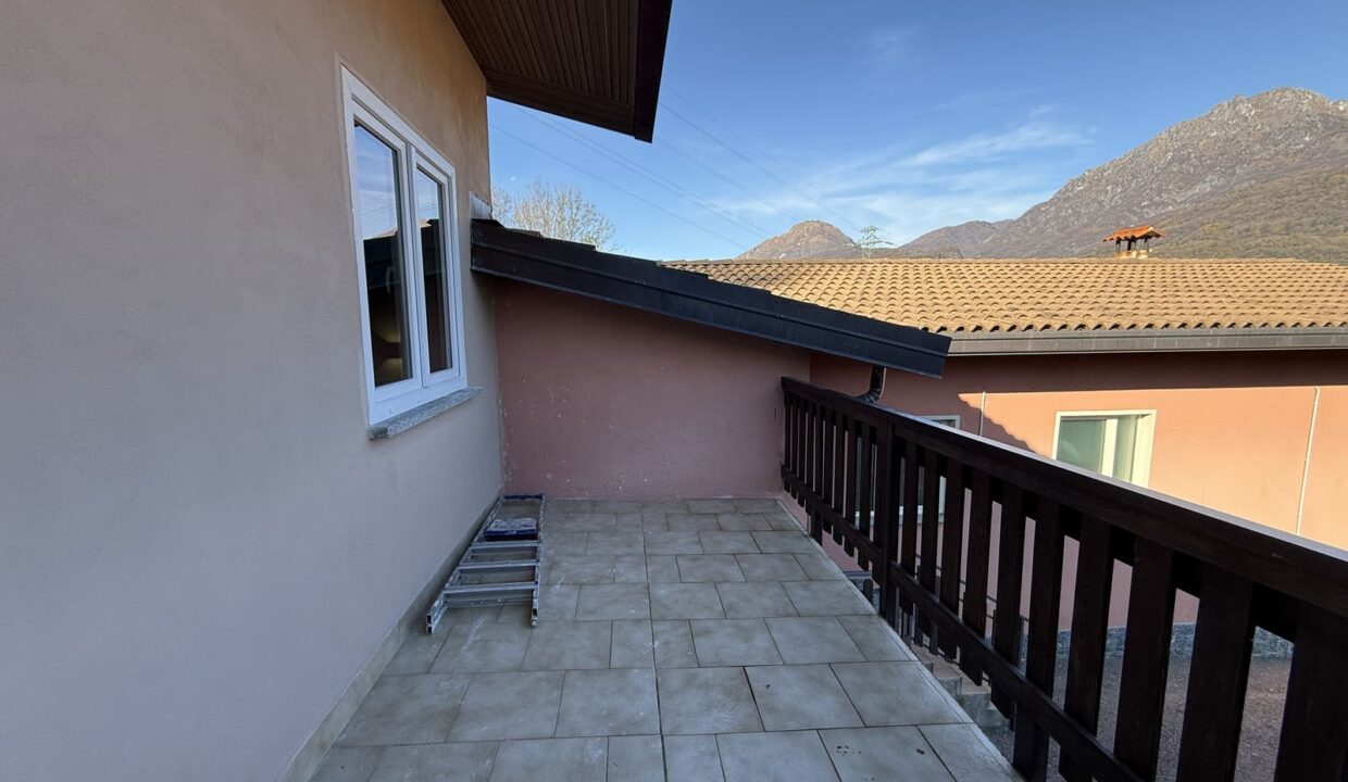 Casa Menaggio con Terrazzi e Posto Auto
