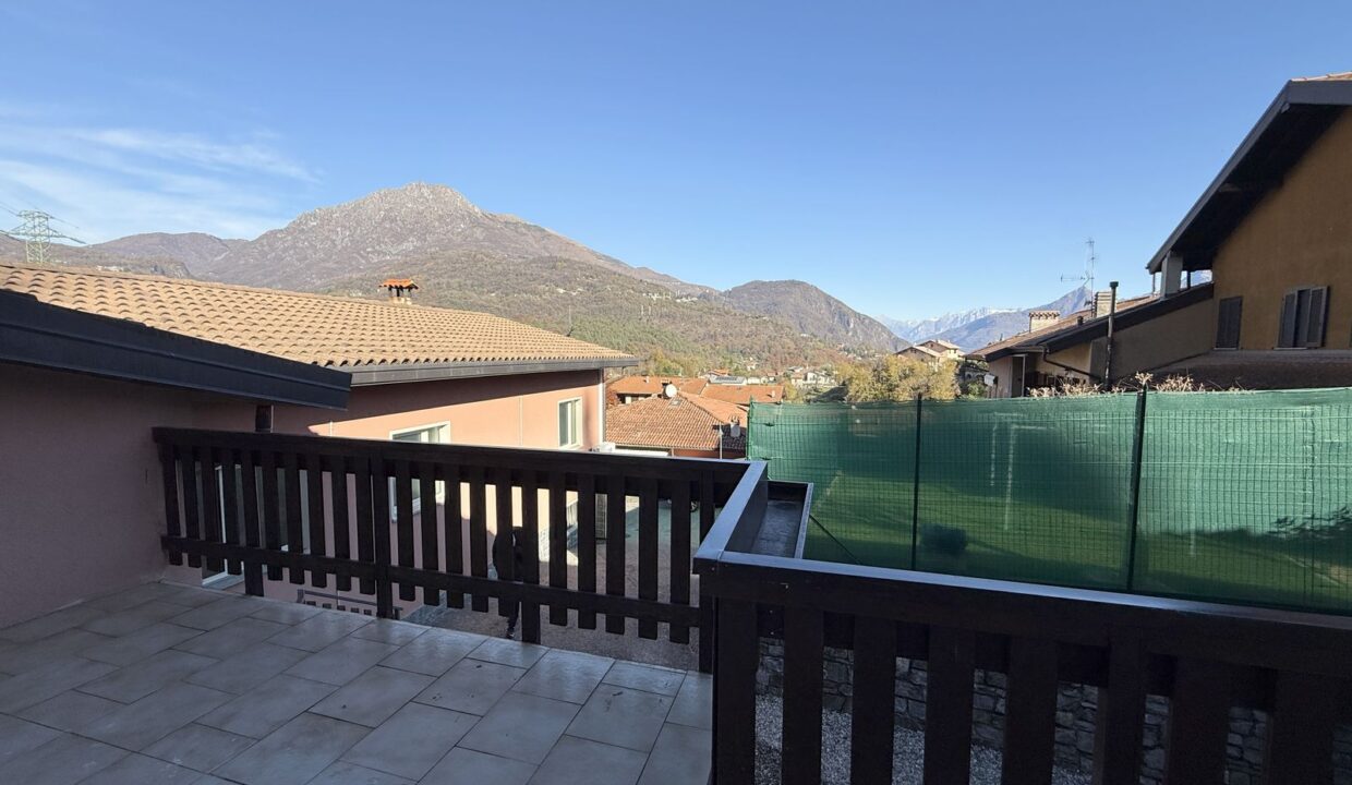 Casa Menaggio con Terrazzi e Posto Auto