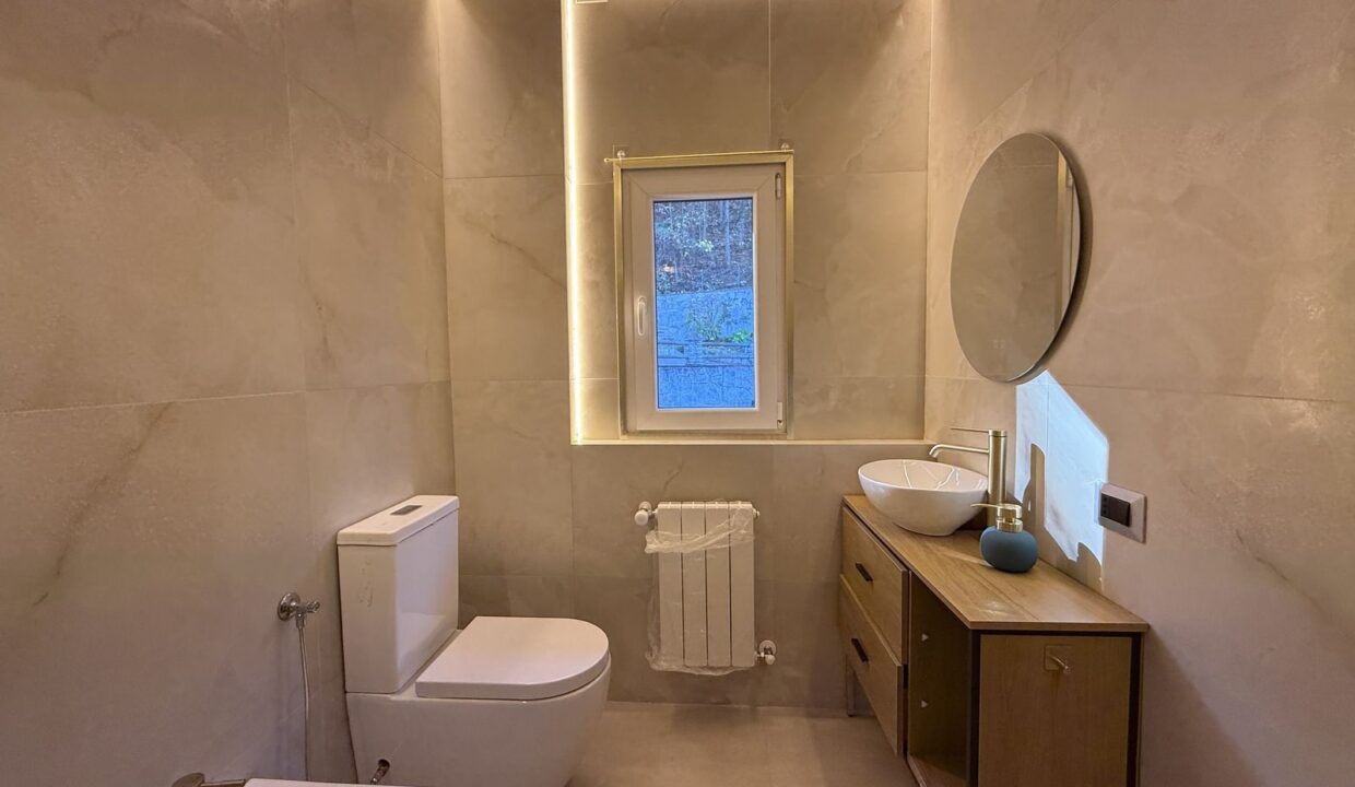 Casa Menaggio con Terrazzi e Posto Auto