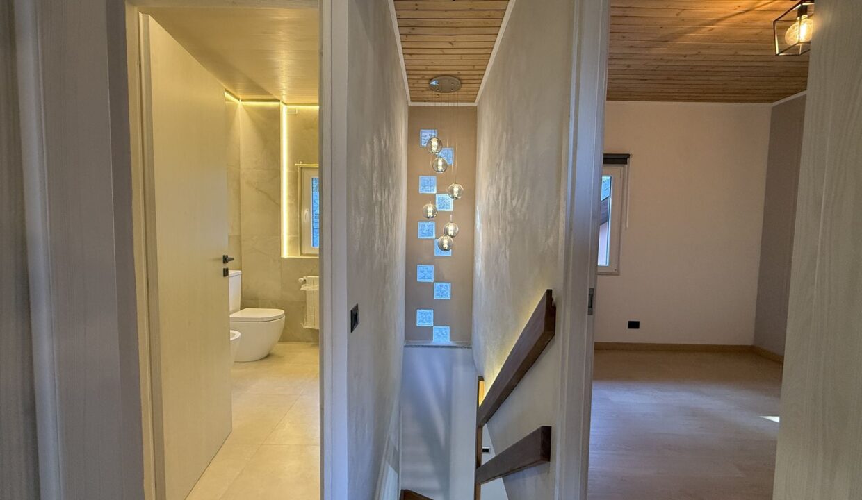 Casa Menaggio con Terrazzi e Posto Auto