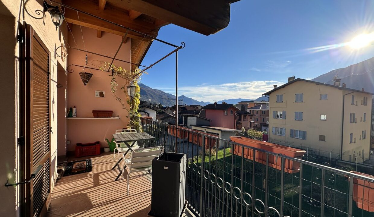Casa Indipendente Gravedona ed Uniti Lago Como