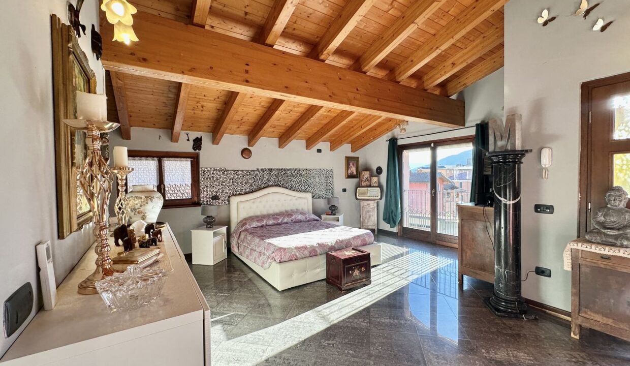 Casa Indipendente Gravedona ed Uniti Lago Como