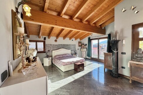 Casa Indipendente Gravedona ed Uniti Lago Como