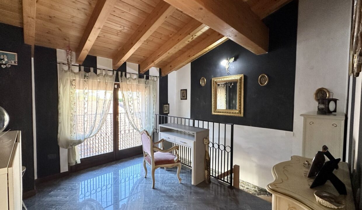 Casa Indipendente Gravedona ed Uniti Lago Como -