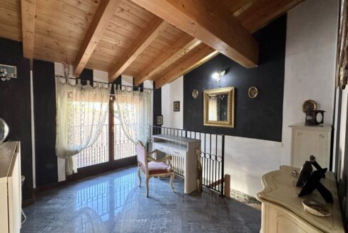 Casa Indipendente Gravedona ed Uniti Lago Como -