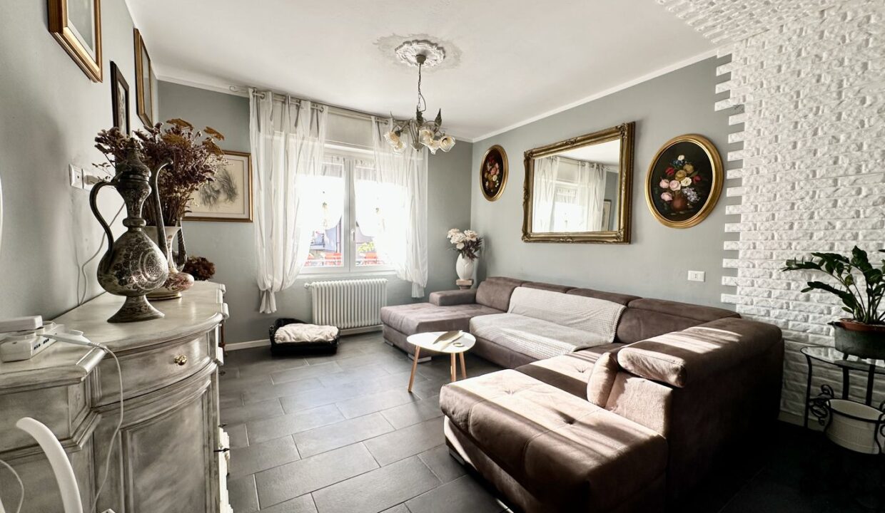 Casa Indipendente Gravedona ed Uniti Lago Como -