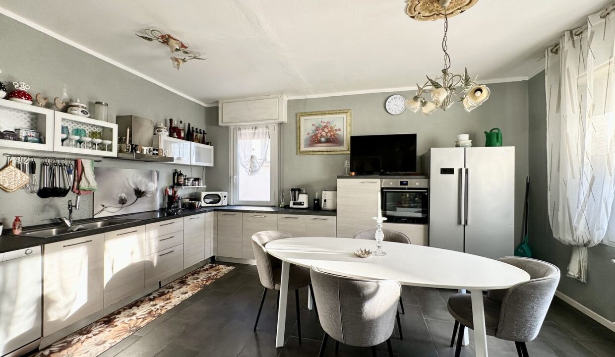 Casa Indipendente Gravedona ed Uniti Lago Como -