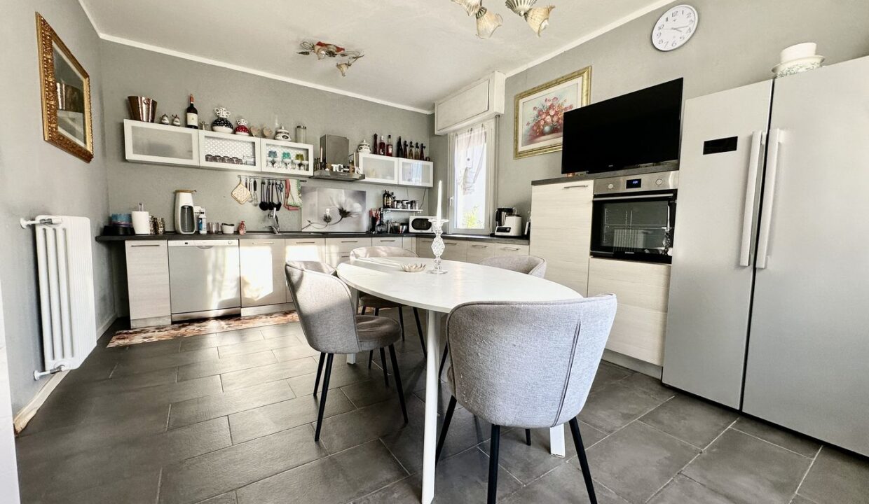 Casa Indipendente Gravedona ed Uniti Lago Como -