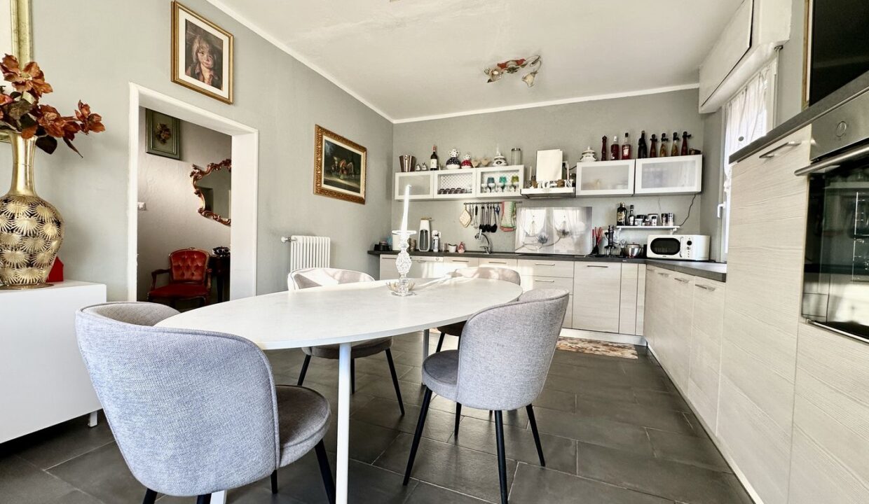 Casa Indipendente Gravedona ed Uniti Lago Como -