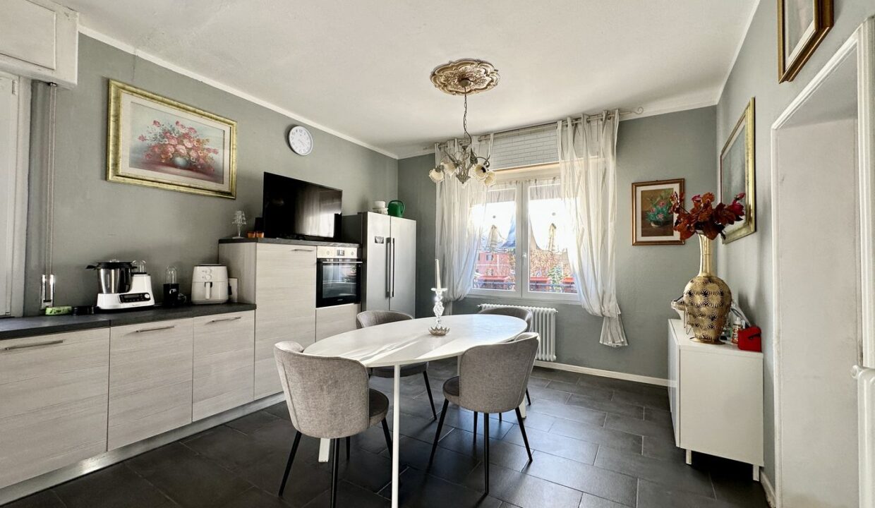 Casa Indipendente Gravedona ed Uniti Lago Como -