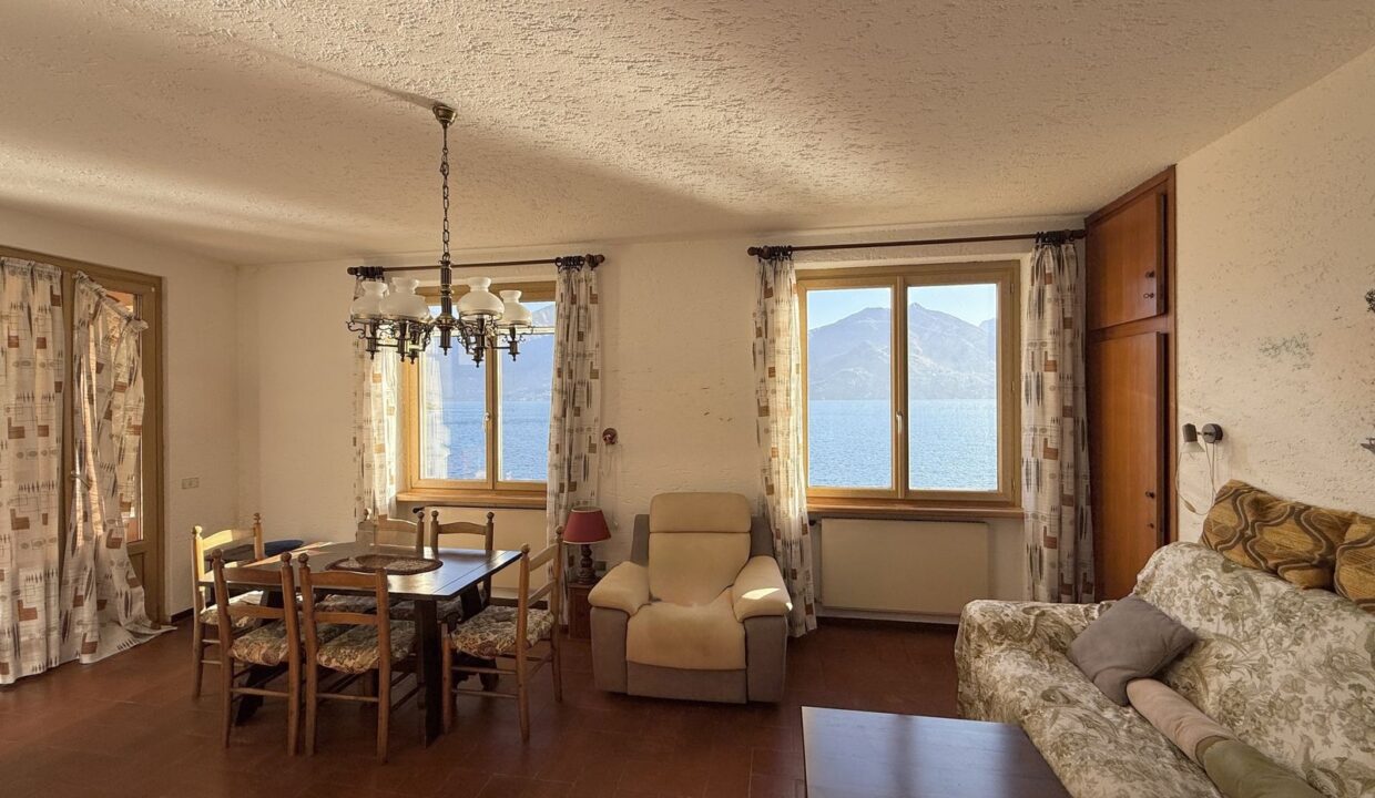 Villa Menaggio con Accesso Diretto al Lago - Piano Terra