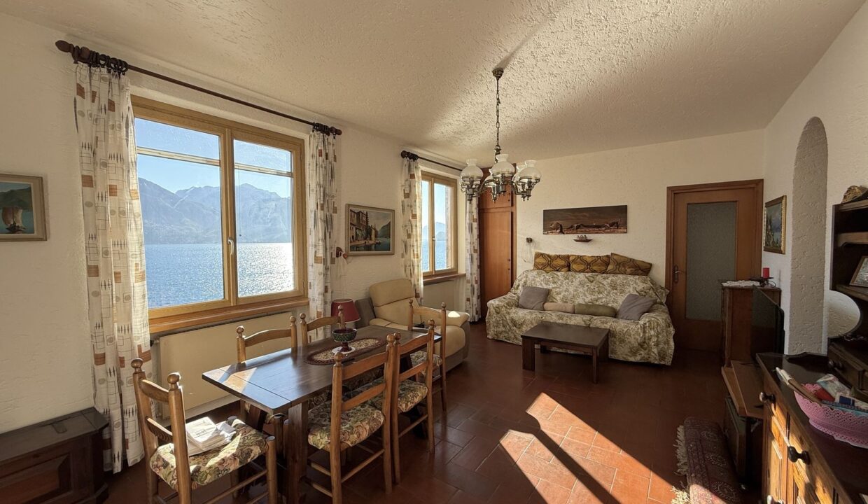 Villa Menaggio con Accesso Diretto al Lago - Piano Terra