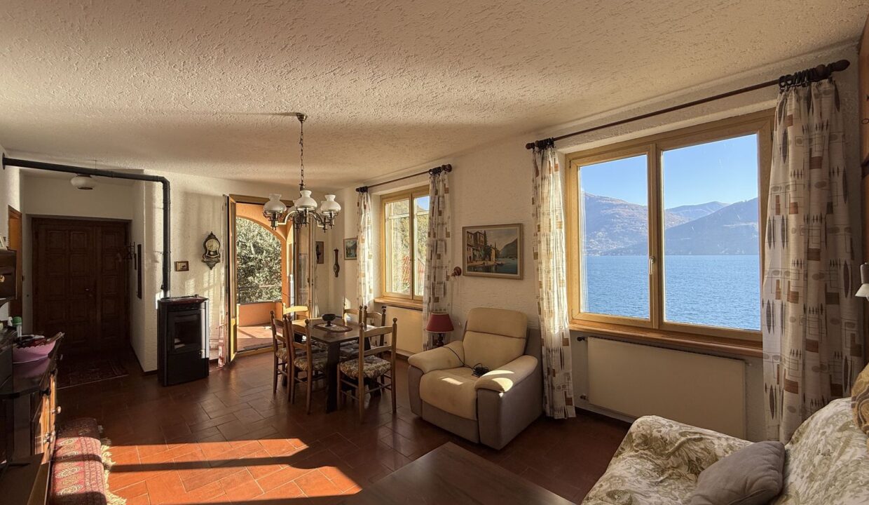 Villa Menaggio con Accesso Diretto al Lago - Piano Terra