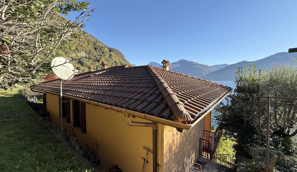 Villa Menaggio con Accesso Diretto al Lago
