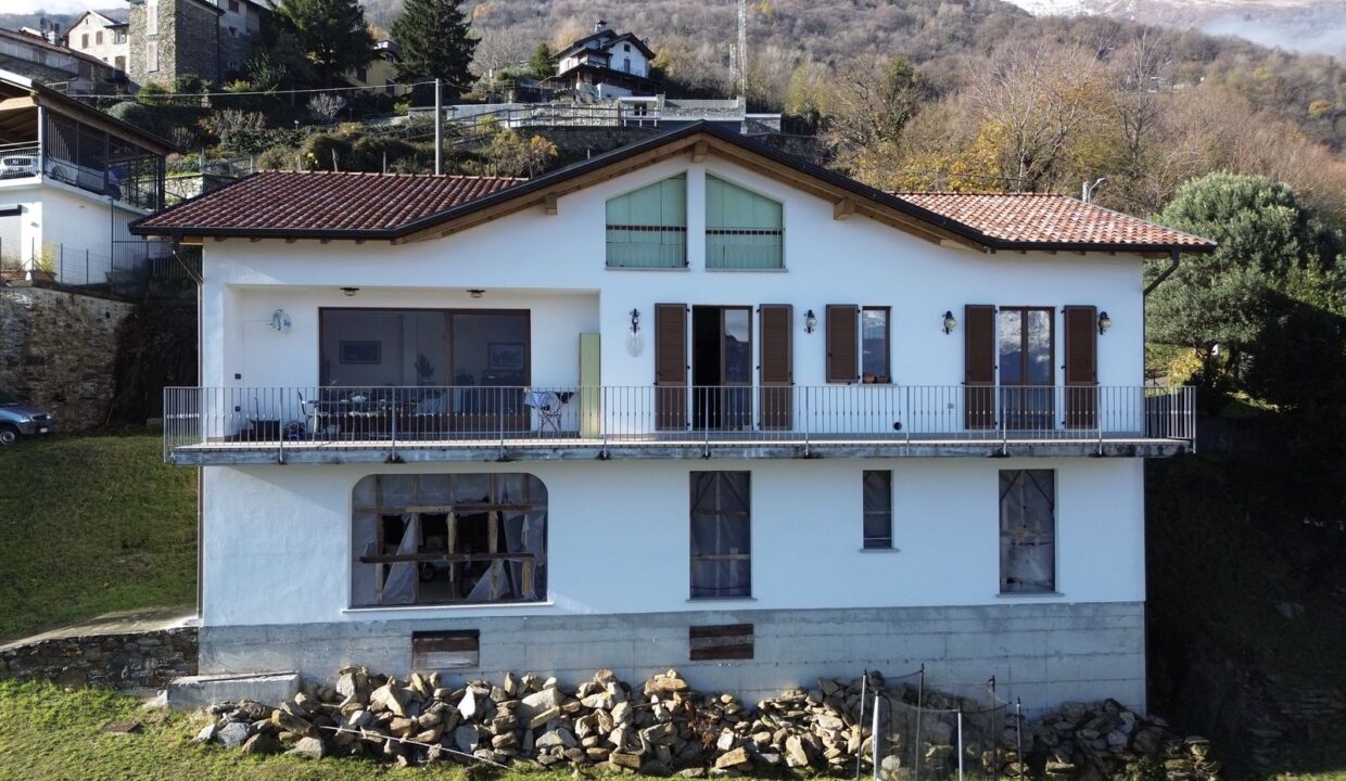 Villa Pianello del Lario con Terreno e Vista Lago