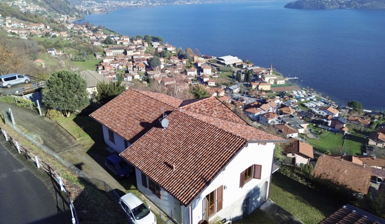 Villa Pianello del Lario con Terreno e Vista Lago