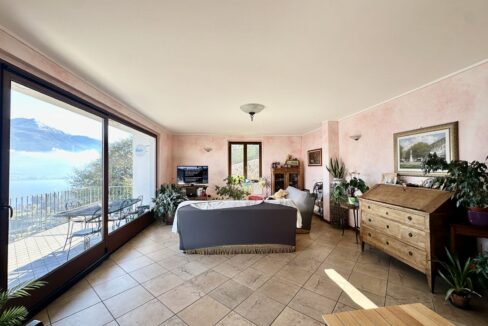 Villa Pianello del Lario con Terreno e Vista Lago