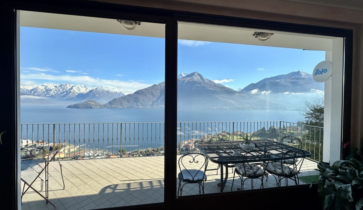 Villa Pianello del Lario con Terreno e Vista Lago