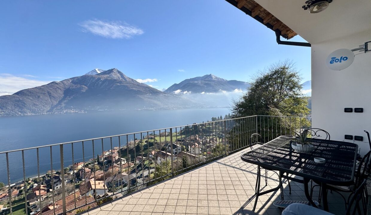 Villa Pianello del Lario con Terreno e Vista Lago