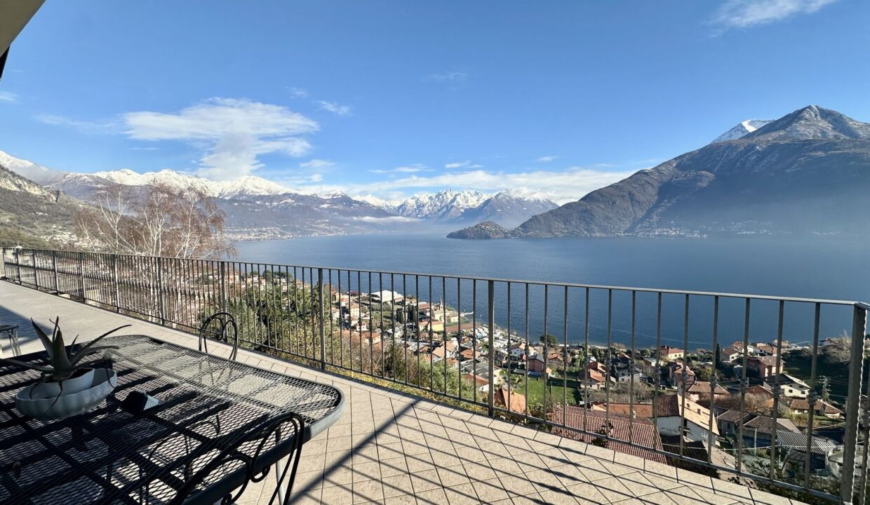 Villa Pianello del Lario con Terreno e Vista Lago