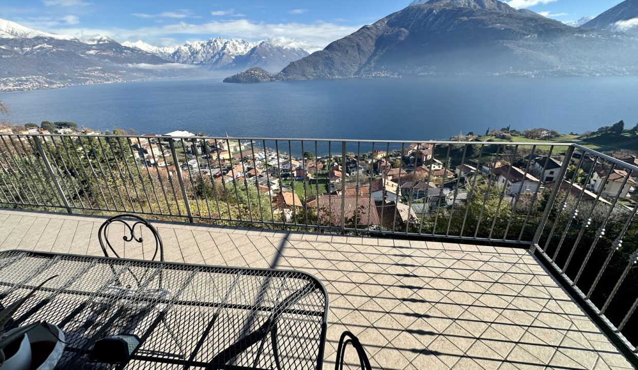 Villa Pianello del Lario con Terreno e Vista Lago