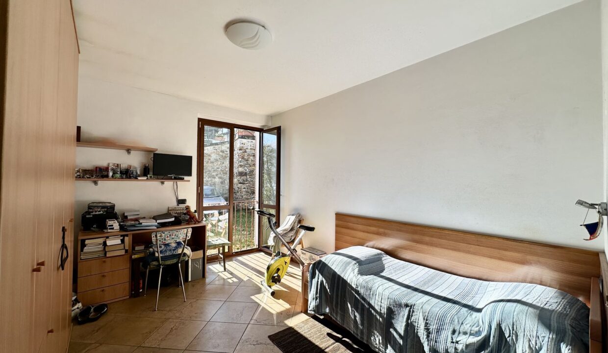 Villa Pianello del Lario con Terreno e Vista Lago