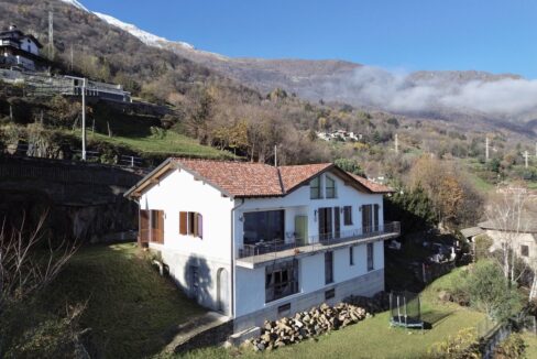Villa Pianello del Lario con Terreno e Vista Lago