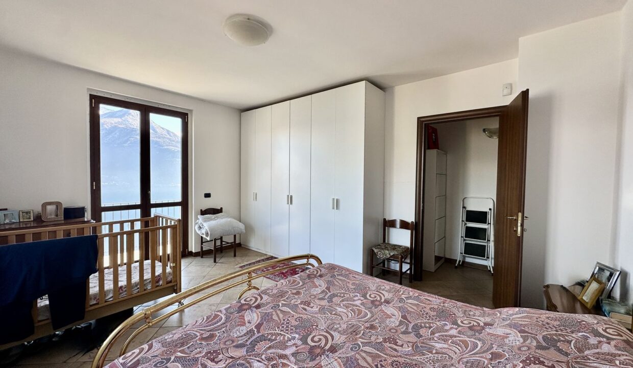 Villa Pianello del Lario con Terreno e Vista Lago