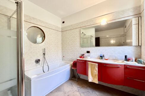 Villa Pianello del Lario con Terreno e Vista Lago