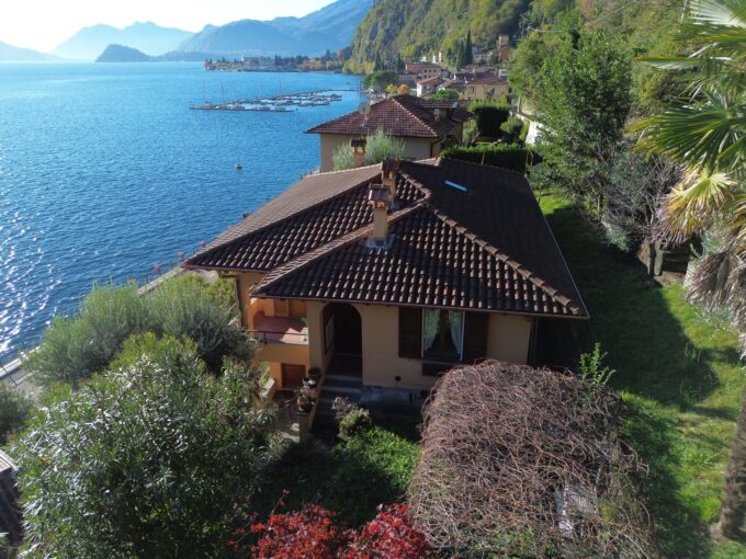 Villa Menaggio con Accesso Diretto al Lago