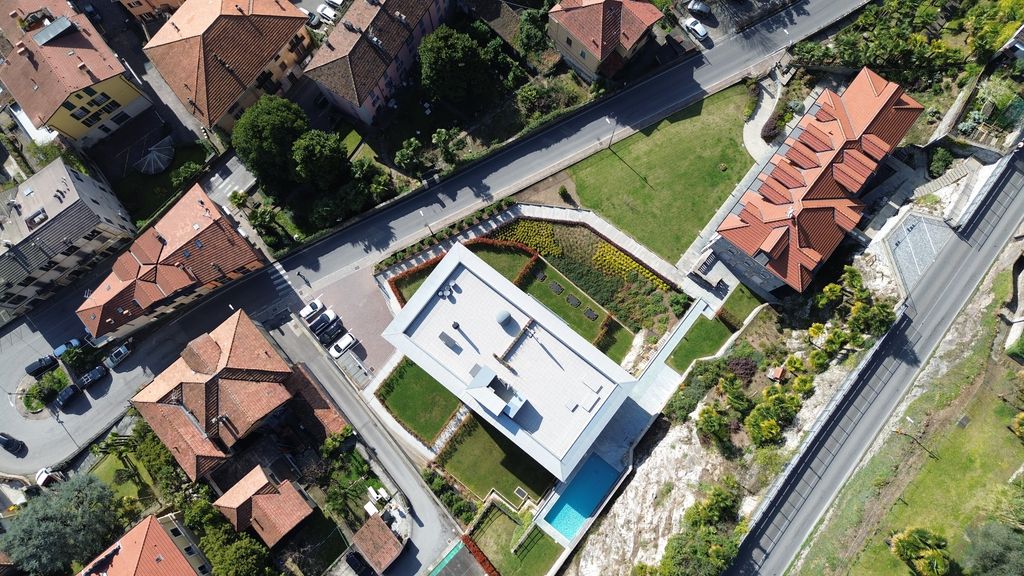 Attico Vista Lago con Piscina in Vendita a Menaggio | Lago di Como