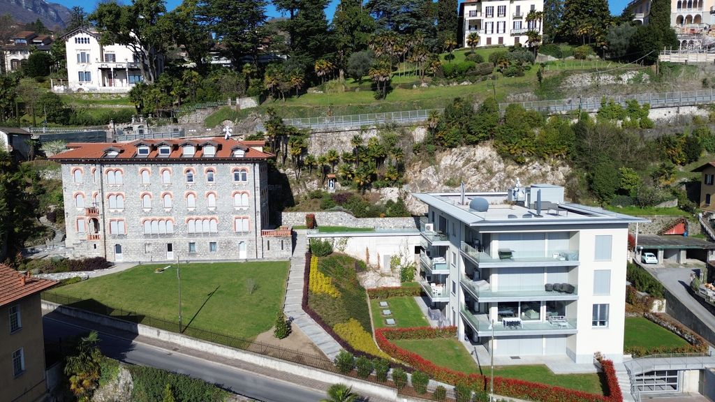 Attico Vista Lago con Piscina in Vendita a Menaggio | Lago di Como