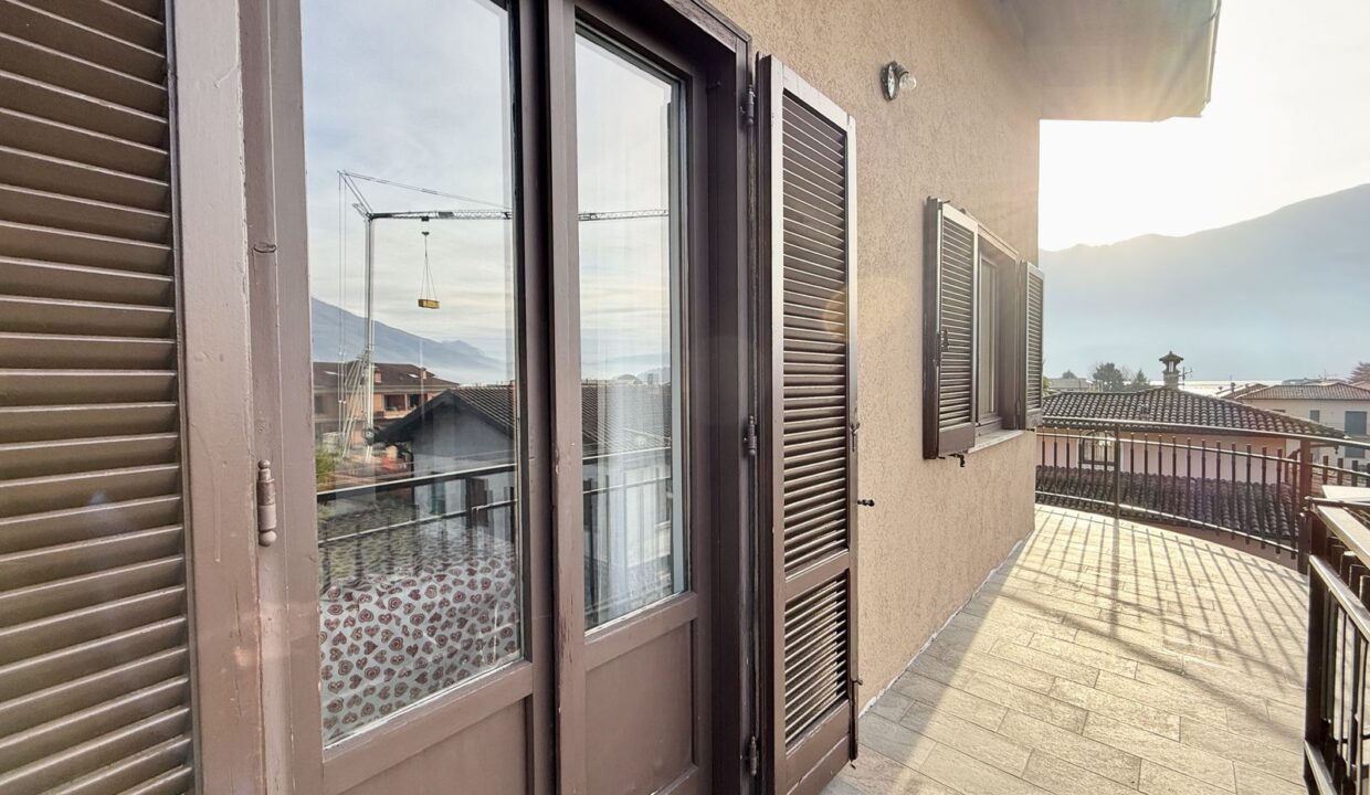 Appartamento Domaso con Terrazzi Garage e Vista Lago