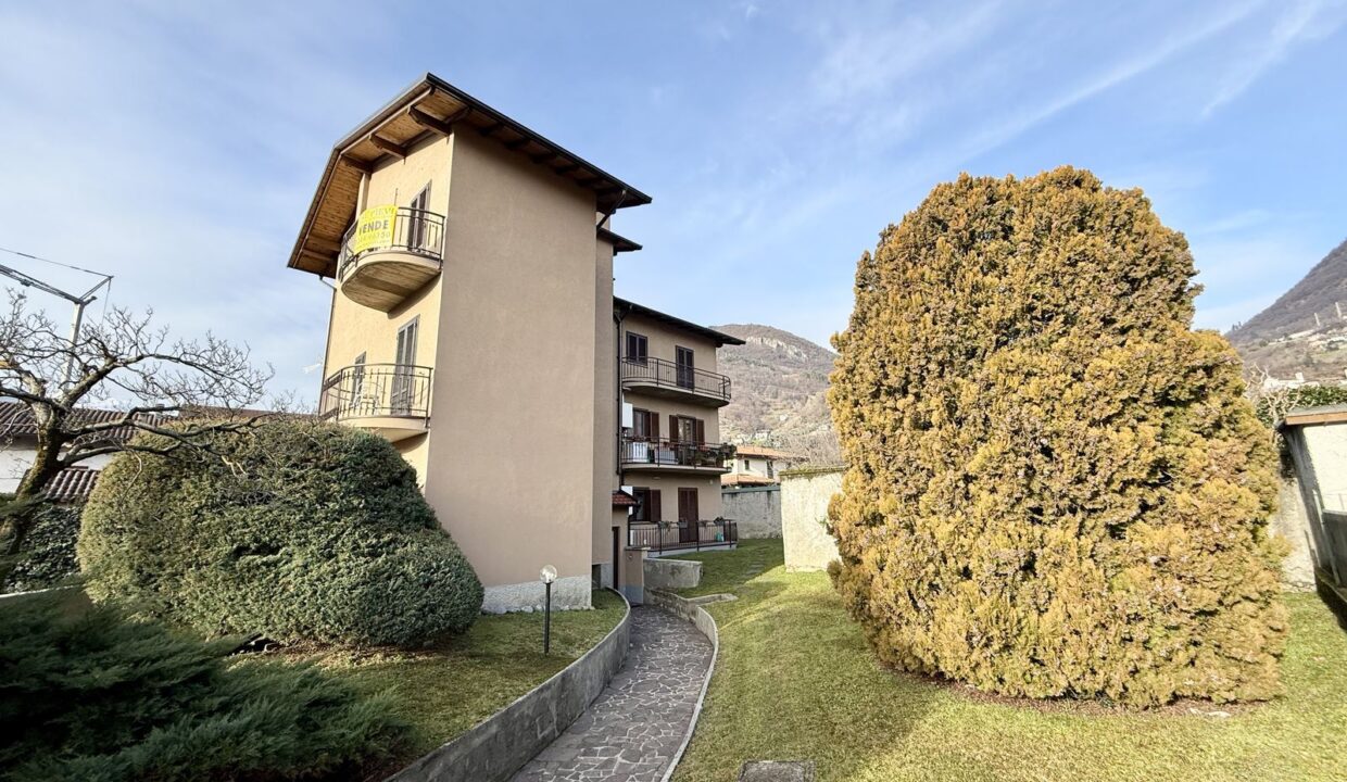 Appartamento Domaso con Terrazzi Garage e Vista Lago