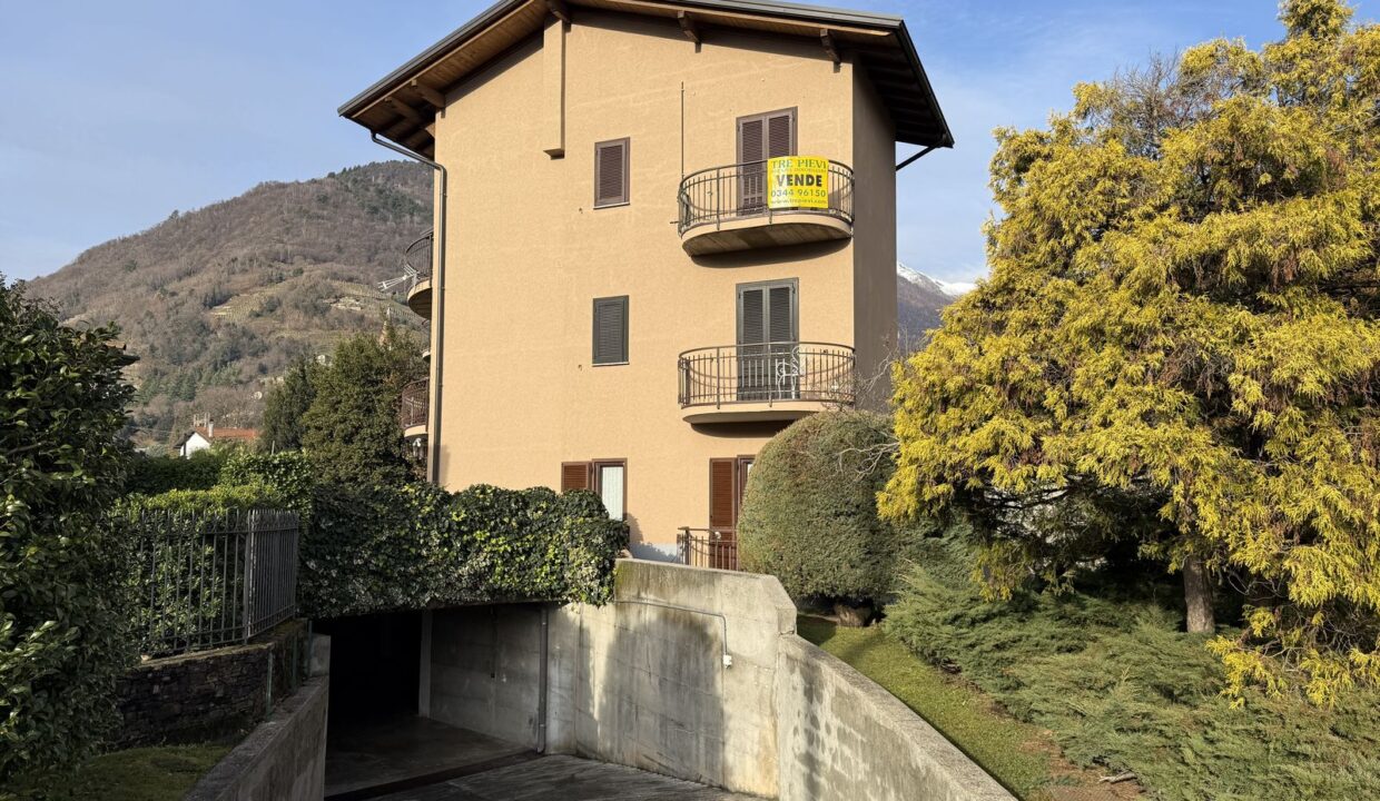 Appartamento Domaso con Terrazzi Garage e Vista Lago