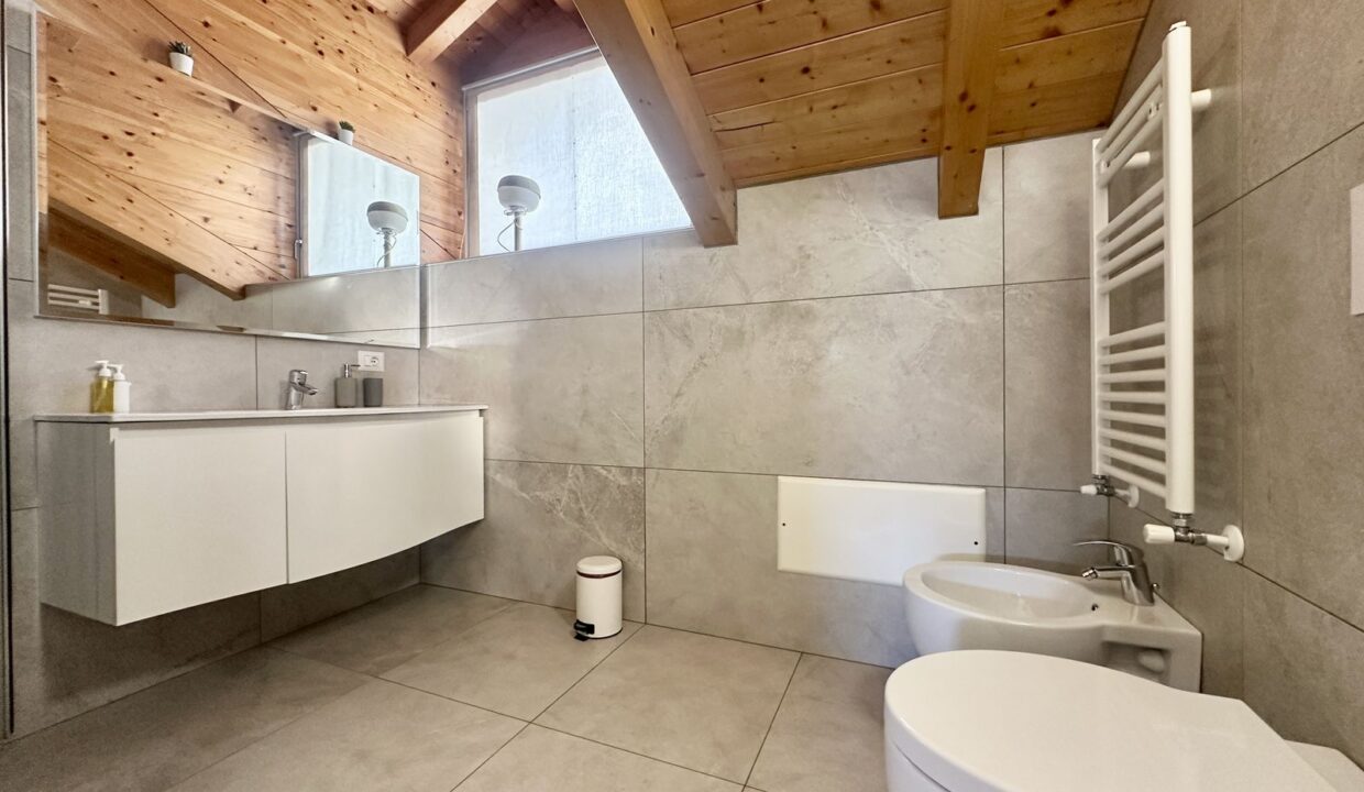 Attico Vista Lago con Piscina in Vendita a Menaggio | Lago di Como