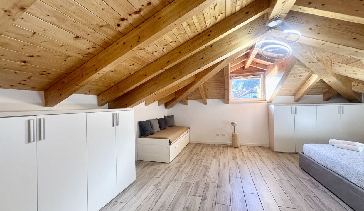 Attico Vista Lago con Piscina in Vendita a Menaggio | Lago di Como